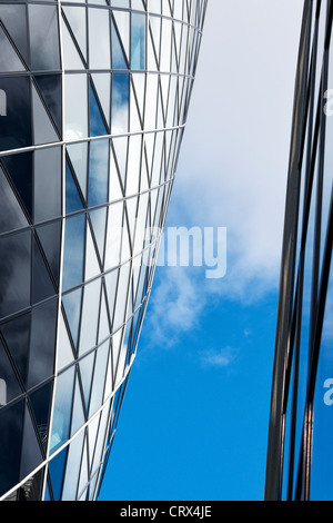 30 St Mary Axe. Die Gurke-Zusammenfassung. London, England Stockfoto