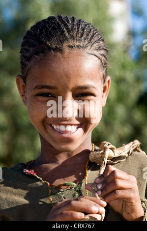 Mädchen in der Altstadt, Axum, Äthiopien Stockfoto