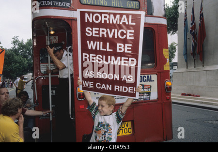 Behinderung Transport Protest Whitehall, London England UK Stockfoto