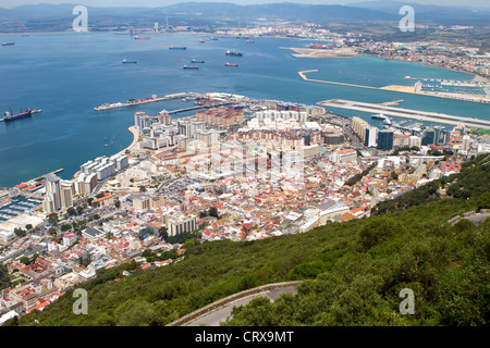 Blick auf Gibraltar von der Spitze des Felsens Stockfoto