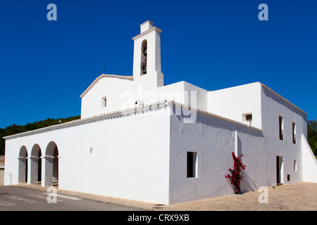 Ibiza Sant Mateu d Albarca San Mateo weiße Kirche auf Balearen Stockfoto