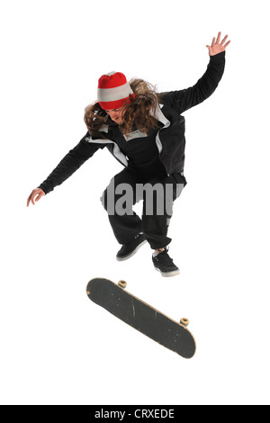 Skateboarder springen über weißen Hintergrund isoliert Stockfoto