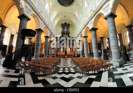 Lüttich, Belgien. Eglise Saint-Denis - Interieur. Stockfoto