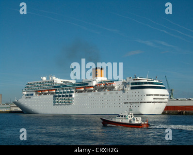 Kreuzfahrtschiff, Le Havre, Normandie, Frankreich Stockfoto