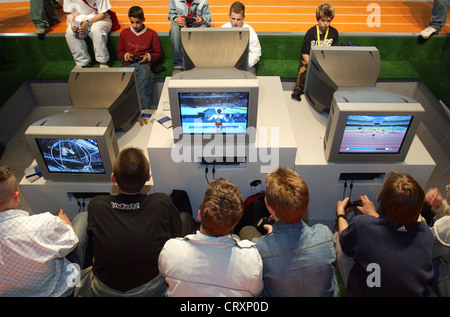 Sony Playstation 2 bei der Jugendmesse in Essen SIE Stockfoto