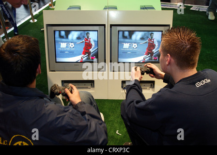 Sony Playstation 2 bei der Jugendmesse in Essen SIE Stockfoto