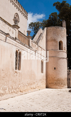 Das Schloss von Donnafugata, in der Nähe von Ragusa, Sizilien, Italien. Ein neoklassizistisches Herrenhaus aus dem 19. Jahrhundert, das auf den Resten einer mittelalterlichen Festung erbaut wurde Stockfoto