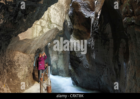 Deutschland, Bayern, Menschen in der Partnachklamm Gorge Stockfoto