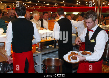 Catering auf der Hauptversammlung in Essen e.on Stockfoto