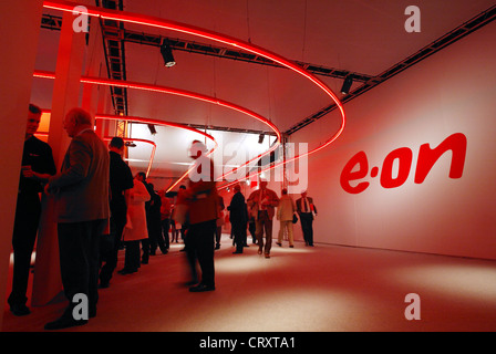 Besucher e.on-Hauptversammlung in Essen Stockfoto