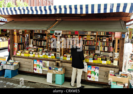 Menschen beim Einkaufen auf der Auer Dult, Upper Bavaria München Stockfoto