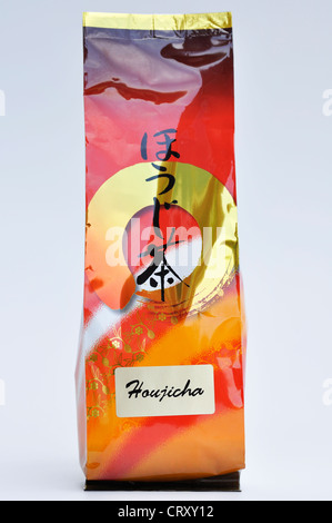 Japanische Houjicha grüner Teepaket Stockfoto