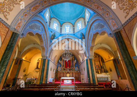 Santorini, Fira, orthodoxe Kirche des Heiligen Johannes des Täufers Stockfoto