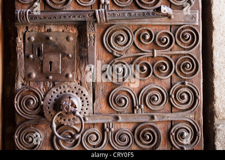 Detail an Tür von die Kirche von Prats-de-Mollo-la-Preste in Languedoc-Roussillon, Frankreich Stockfoto