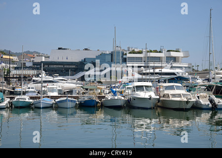 Palais des Festivals et des Congrès von Marina, Cannes, Côte d ' Azur, Alpes-Maritimes, Provence-Alpes-Côte d ' Azur, Frankreich Stockfoto