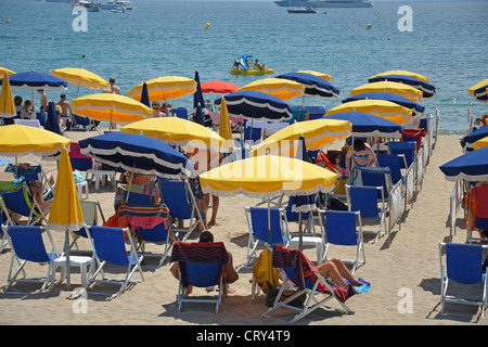 Strand Blick, Cannes, Côte d ' Azur, Alpes-Maritimes, Provence-Alpes-Côte d ' Azur, Frankreich Stockfoto