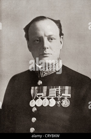 Sir Winston Churchill, 1874-1965. Britischer Politiker und Staatsmann. Hier im ersten Weltkrieg in Uniform gesehen. Stockfoto