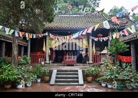 Buddhistischer Tempel in Hukeng Dorf - Hakka-Land in der Nähe von Xiamen, Provinz Fujian (China) Stockfoto