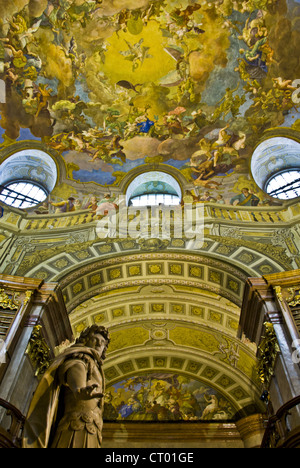 Österreichische Nationalbibliothek, barocke Prunksaal historische Bibliothek, erbaut 1723-6 in Wien, Österreich Stockfoto