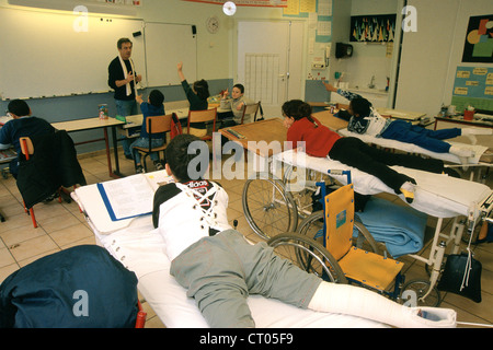 PÄDIATRISCHE PHYSIOTHERAPIE CENT. Stockfoto
