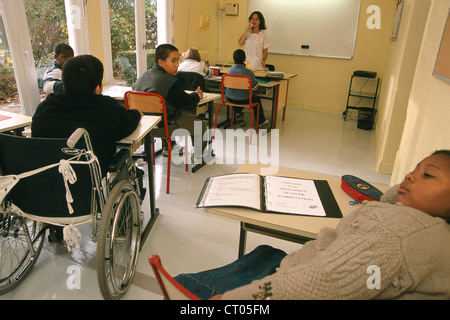 PÄDIATRISCHE PHYSIOTHERAPIE CENT. Stockfoto