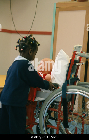 PÄDIATRISCHE PHYSIOTHERAPIE CENT. Stockfoto