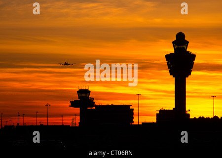 Amsterdam Schiphol Airport-Sonnenuntergang Stockfoto