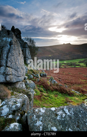 Licht über Haytor vom Greator Felsen, Dartmoor Nationalpark. Stockfoto