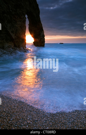 Durdle Door bei Sonnenuntergang, Jurassic Coast, Dorset. Stockfoto