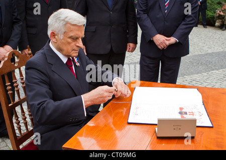 Jerzy Buzek - polnischer Politiker (2009-2012 Präsident des Europäischen Parlaments). Stockfoto