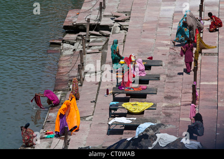 Baden im Ganges Stockfoto