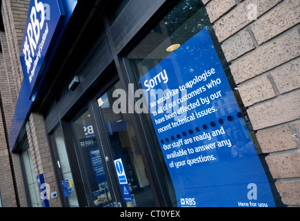 'Sorry' Plakat im Fenster der Filiale der Royal Bank of Scotland, London Stockfoto