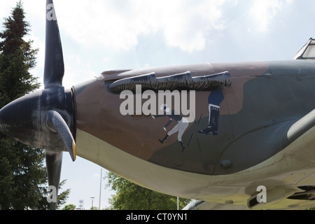 Spitfire Gate Guardian außerhalb RAF Naphill Stockfoto