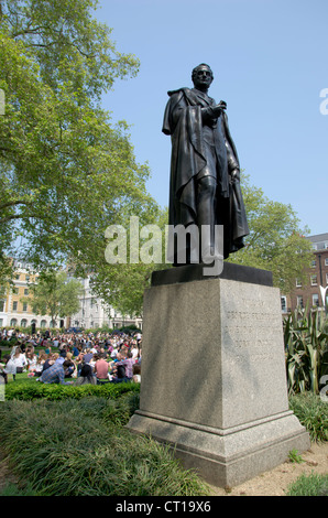 Statue in Cavendish Square Gardens Stockfoto