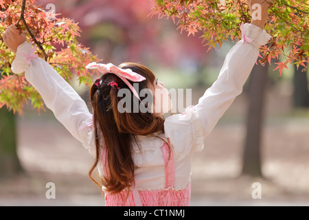 japanerin, Lolita Cosplay Mode im park Stockfoto