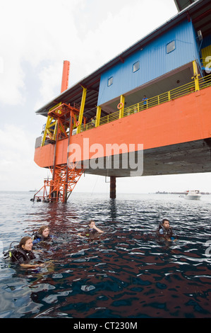 Seadventures Dive-Rig, Mabul Island Dive Center, Sabah, Borneo, Malaysia Stockfoto