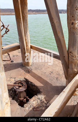 Lanzarote, alte Windmühle am Salinas De Janubio Salz Becken - Lanzarote, Kanarische Inseln, Spanien, Europa Stockfoto