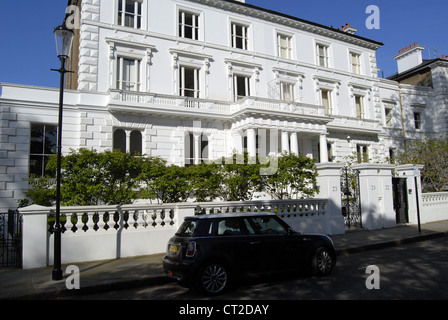 Stadthäuser in Kessington und Chelsea Stockfoto