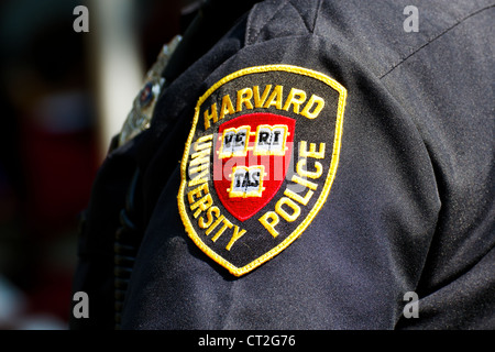 Harvard University Police Department (HUPD) Patch auf dem Ärmel eines Offiziers-uniform. Stockfoto