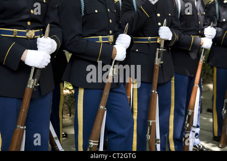 US Army 237.-Jahr-Feier im Bryant Park in New York City. Armee-Ehrengarde. Stockfoto