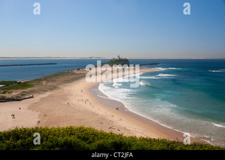 Nobbys Strand von Fort Scratchley mit Stockton Beach in Ferne Newcastle New South Wales Australien Stockfoto