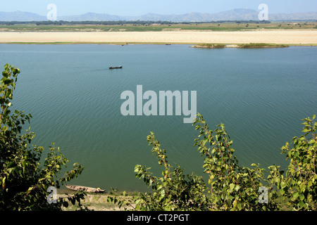 Blick auf den Fluss Ayeyarwady (Irawadi) aus neu-Bagan (Pagan) | Myanmar Stockfoto