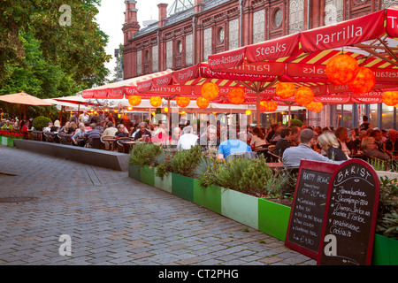 Restaurants am Hackescher Markt, Berlin, Deutschland Stockfoto