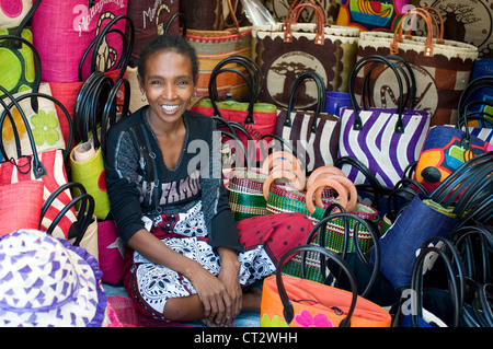 Handtasche Stall, Central Market, Tamatave, Madagaskar Stockfoto