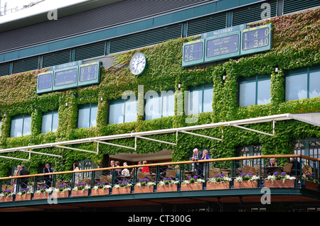 Center Court Balkon an der WM 2012, Wimbledon, Merton Borough, Greater London, England, Vereinigtes Königreich Stockfoto