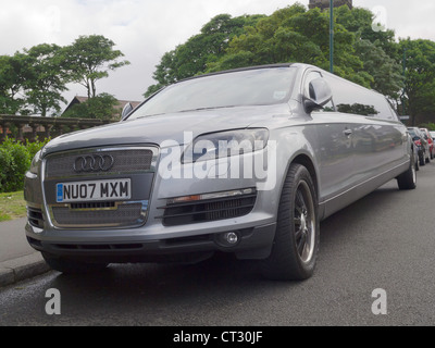 Einen silbernen Audi-Stretchlimousine Stockfoto