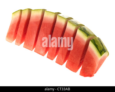 Frische, gesunde Süsse saftige rote Scheiben Sommer Wassermelone bereit zu essen, isoliert gegen einen weißen Hintergrund mit Freistellungspfaden und keine Leute Stockfoto