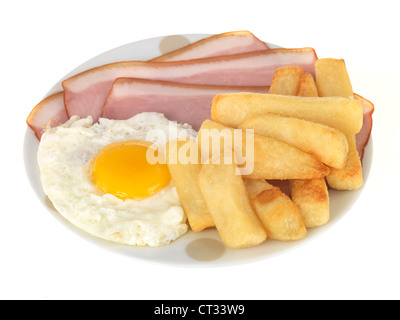 Frisch gekochter Schinken Spiegeleier, Sunny Side Up, und Chips bereit zu essen, isoliert gegen einen weißen Hintergrund mit Keine Personen Stockfoto