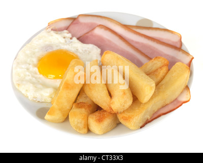 Frisch gekochter Schinken Spiegeleier, Sunny Side Up, und Chips bereit zu essen, isoliert gegen einen weißen Hintergrund mit Keine Personen Stockfoto