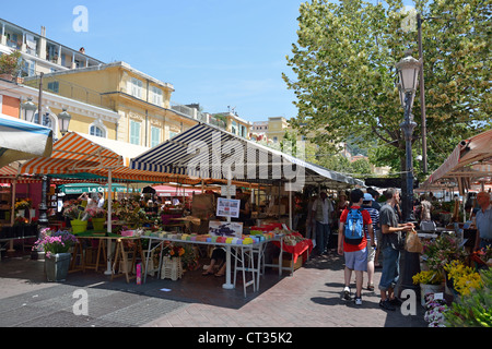 Blumenmarkt Cours Saleya, Altstadt (Vieux Nice), Nizza, Côte d ' Azur, Alpes-Maritimes, Provence-Alpes-Côte d ' Azur, Frankreich Stockfoto